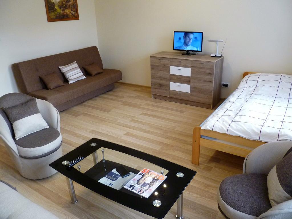 Energy House Appartement Jasło Buitenkant foto